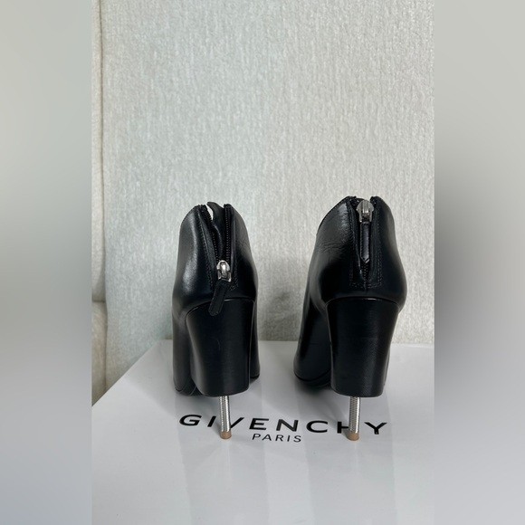 Givenchy Lace-up Booties in black size 38 - Picture 3 of 10